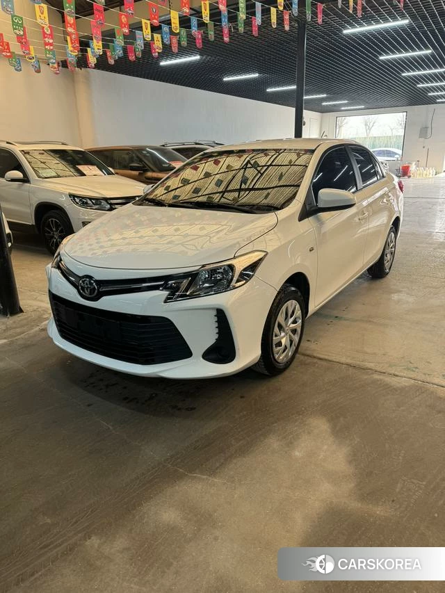 Toyota Vios 2022 Белый из Китая, фото 3