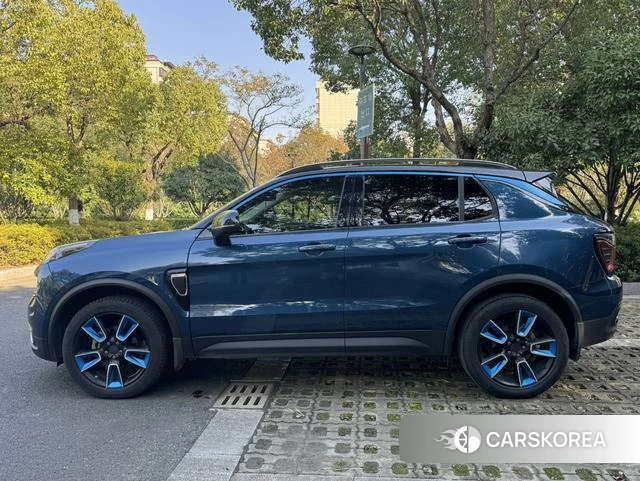 Lynk 01 2020 Синий из Китая, фото 3