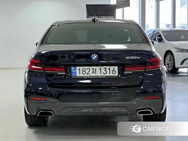 BMW 5 Series (G30) id 3892790 из Кореи 13