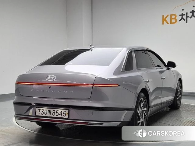 Hyundai Grandeur (GN7) id 4400996 из Кореи 11