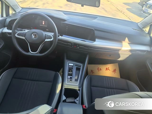 Volkswagen Golf 2023 Белый из Китая, фото 5