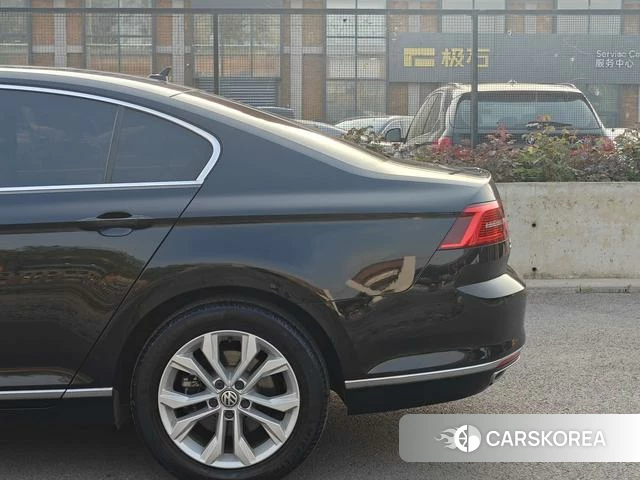 Volkswagen Magotan id 4235443 из Китая 23