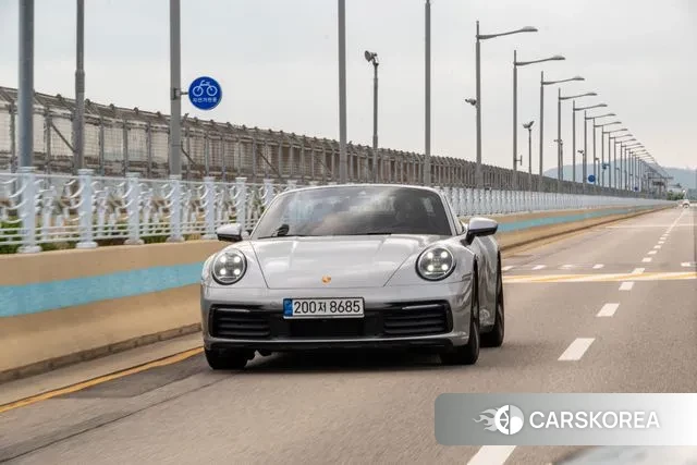 Porsche 911(992) id 2930840 из Кореи 9