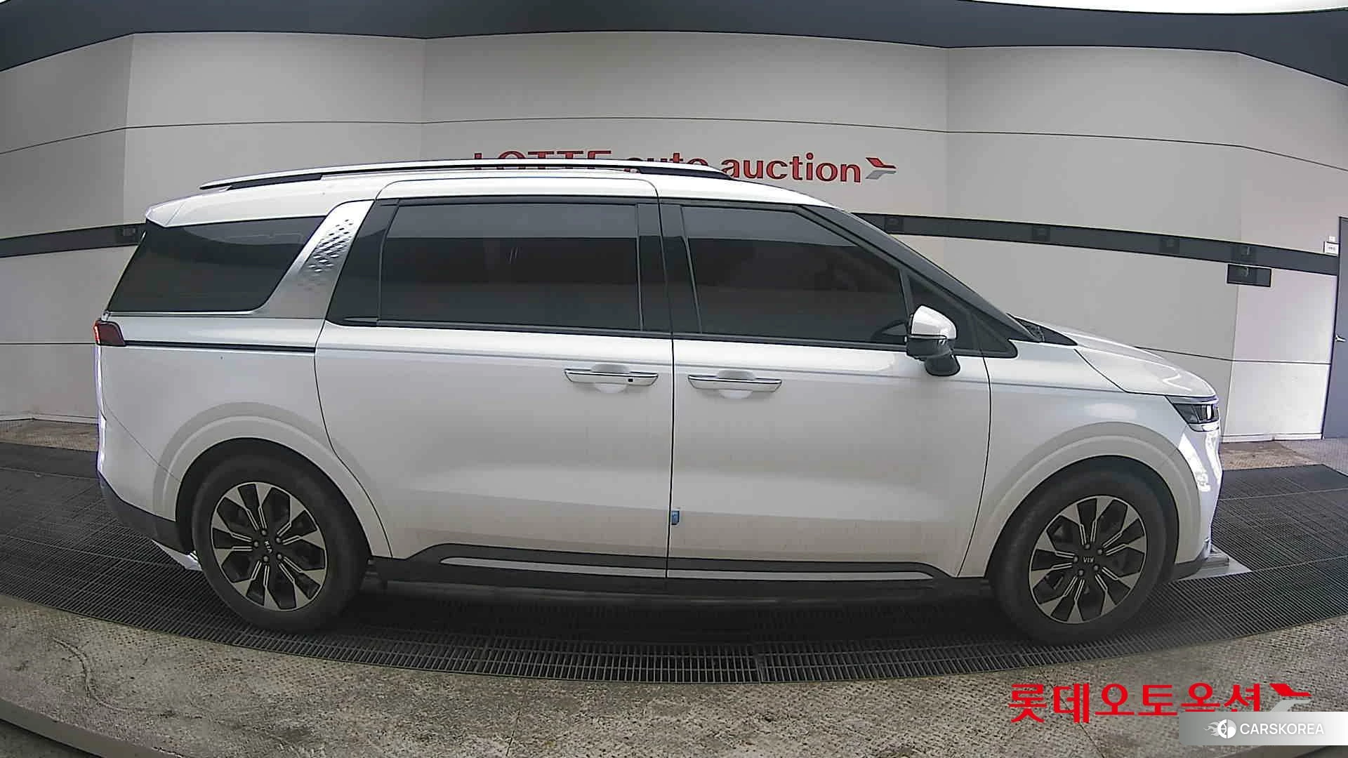 Kia Carnival id 3869393 из Кореи 23