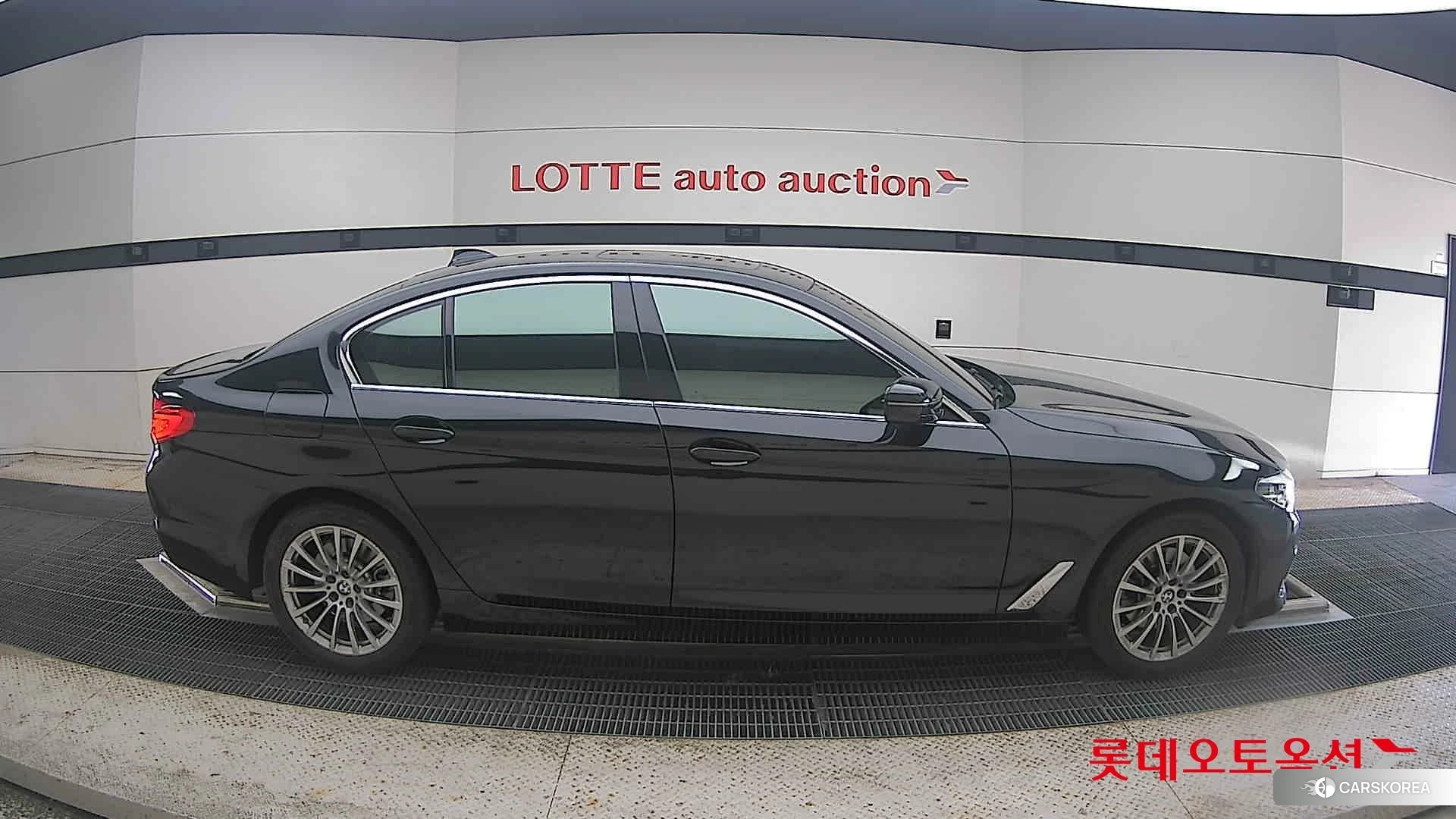 BMW  520i Luxury id 4504427 из Кореи 23