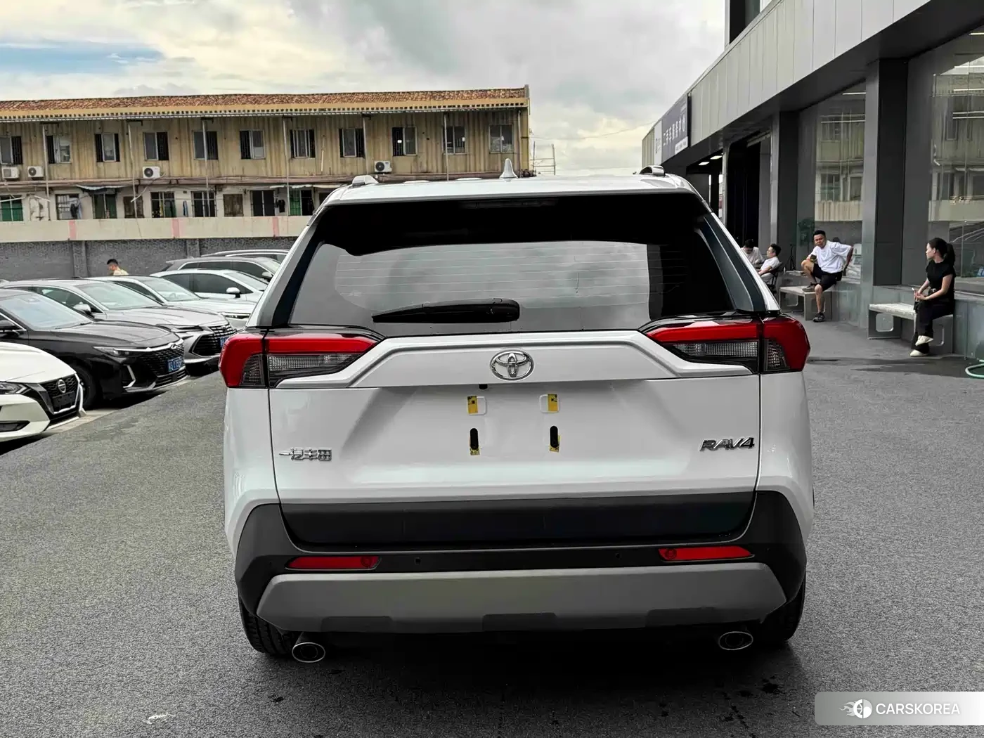 Toyota RAV4 2024 Белый из Китая, фото 3
