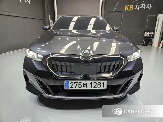 BMW 5 Series (G60) id 3452065 из Кореи 13