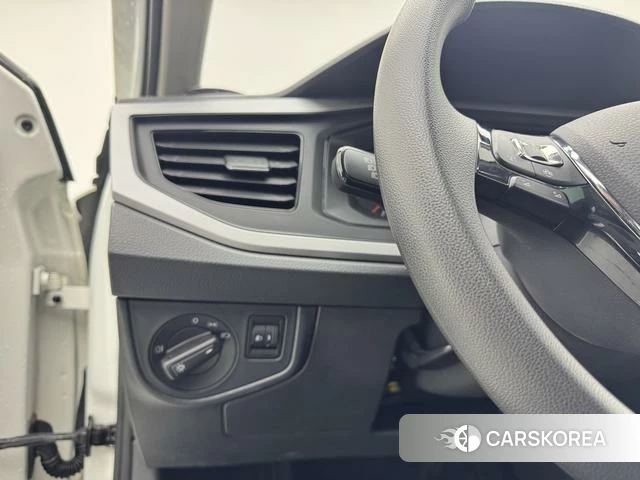 Volkswagen Polo id 4278962 из Китая 21