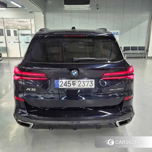 BMW X5 (G05) 2024 Черный из Кореи, фото 3