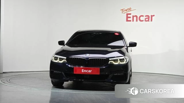 BMW 5 Series (G30) id 3814064 из Кореи 13