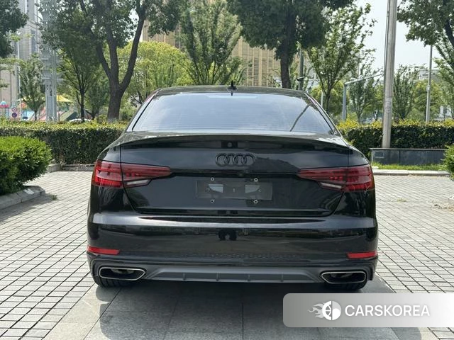 Audi A4L 2019 Черный из Китая, фото 3