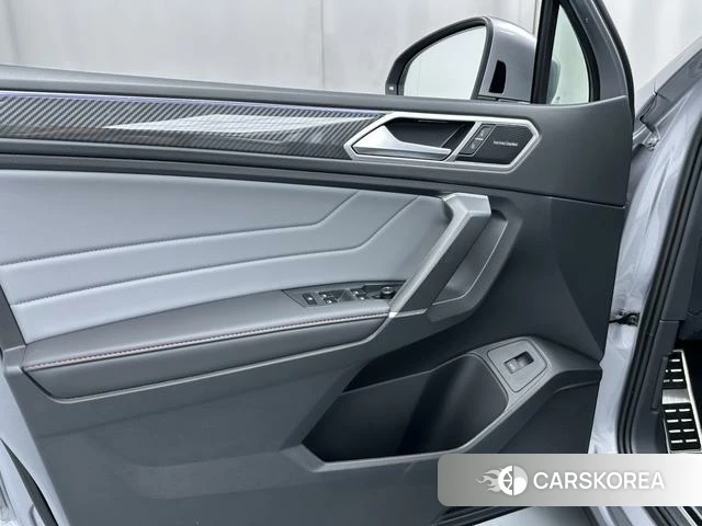 Volkswagen Tiguan L id 4278429 из Китая 17