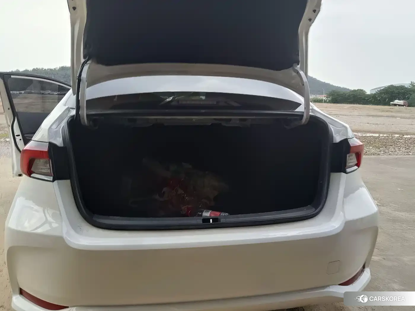 Toyota Corolla id 4644526 из Китая 10