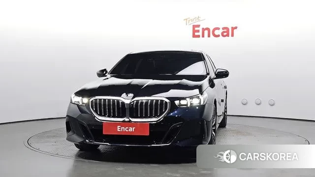 BMW 5 Series (G60) id 3002119 из Кореи 13