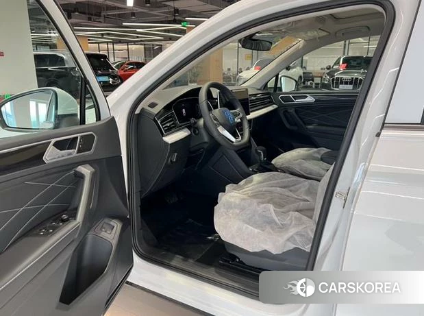 Volkswagen Tiguan L PHEV id 4333656 из Китая 9