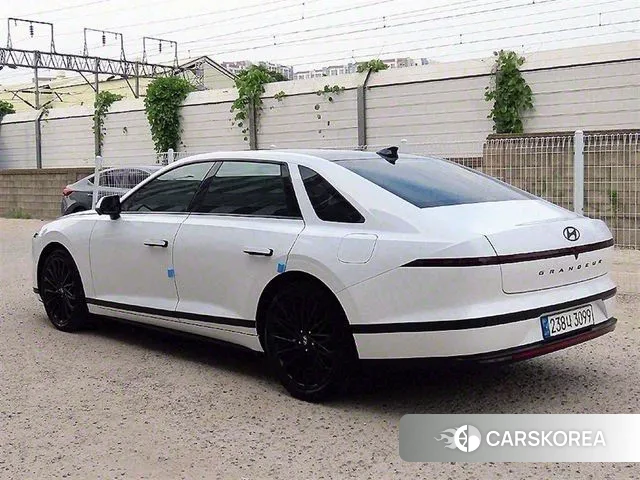 Hyundai Grandeur Hybrid (GN7) id 3026846 из Кореи 11
