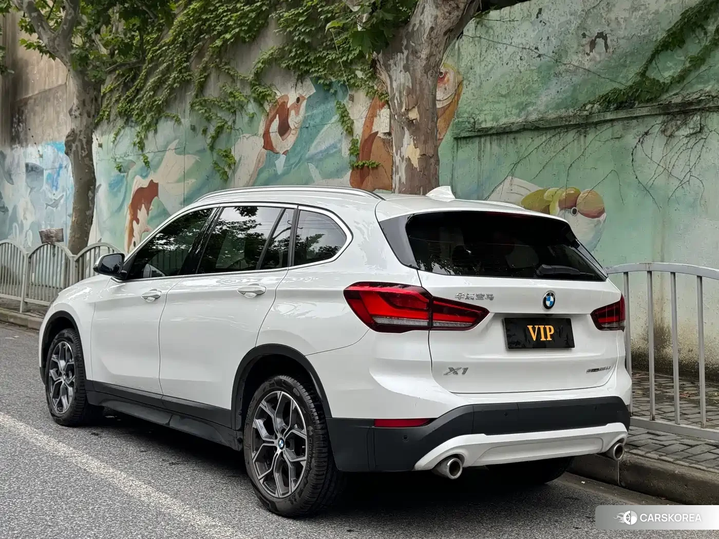 BMW X1 id 4680631 из Китая 8