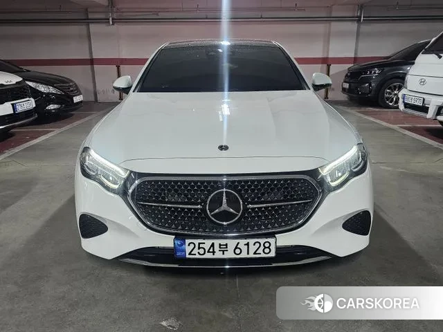 Mercedes-Benz E-Class W214 2024 Белый из Кореи, фото 3