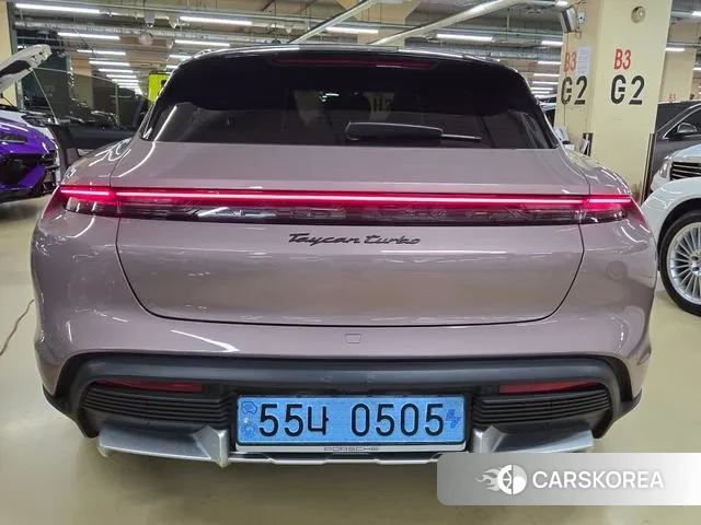 Porsche Taycan id 2939325 из Кореи 13