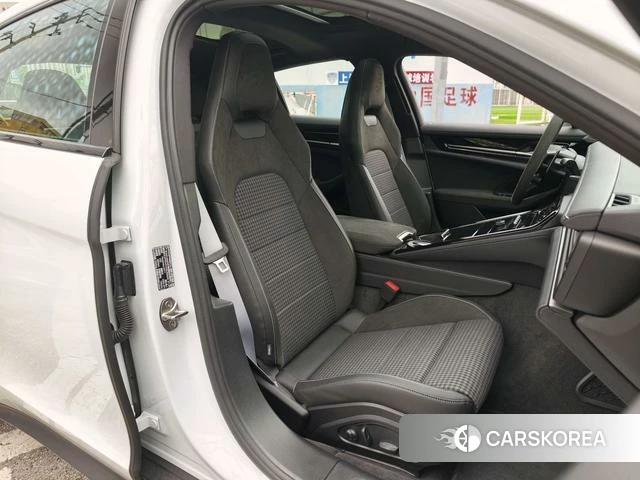 Porsche Panamera id 3957704 из Китая 20