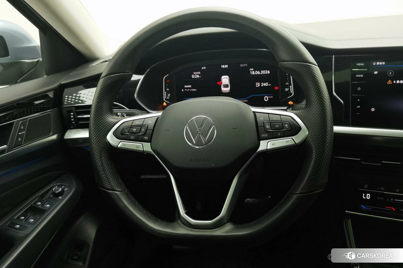 Volkswagen Passat id 4479285 из Китая 17