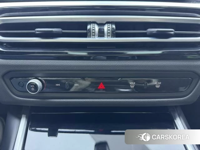 BMW 3 series id 4253759 из Китая 17