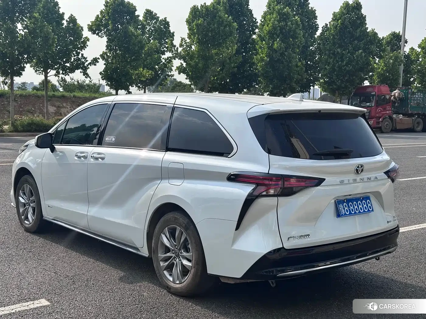 Toyota Sienna 2025 Белый из Китая, фото 3