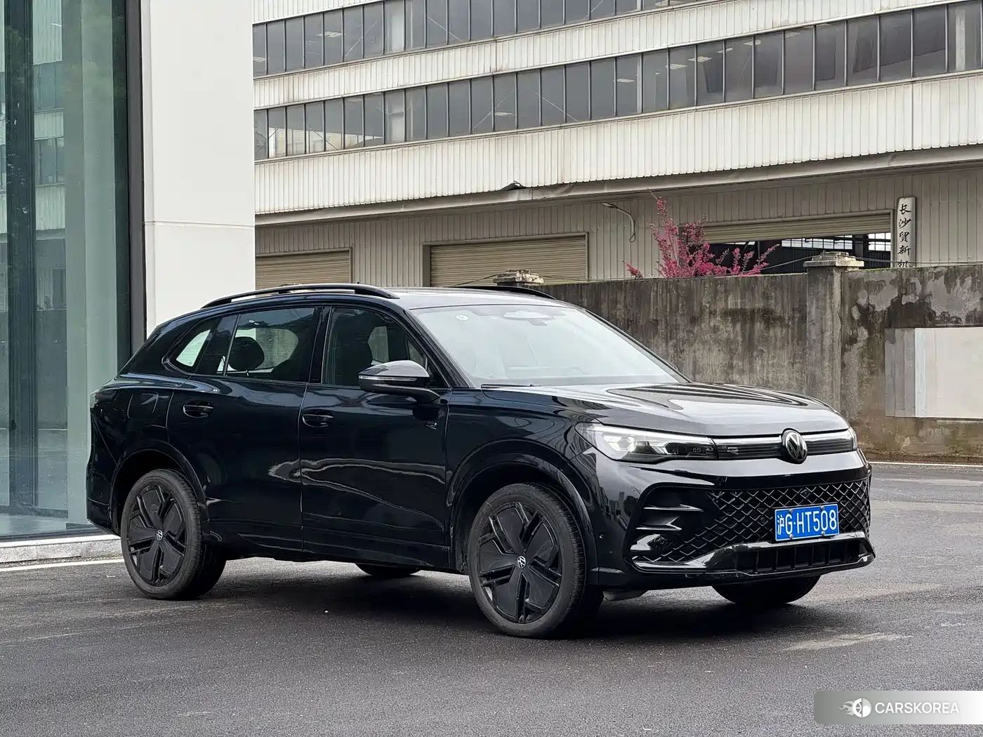 Volkswagen Tiguan L 2024 Черный из Китая, фото 3
