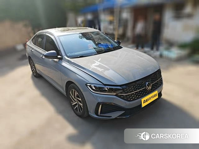 Volkswagen Lavida 2023 Темно-серый из Китая, фото 3