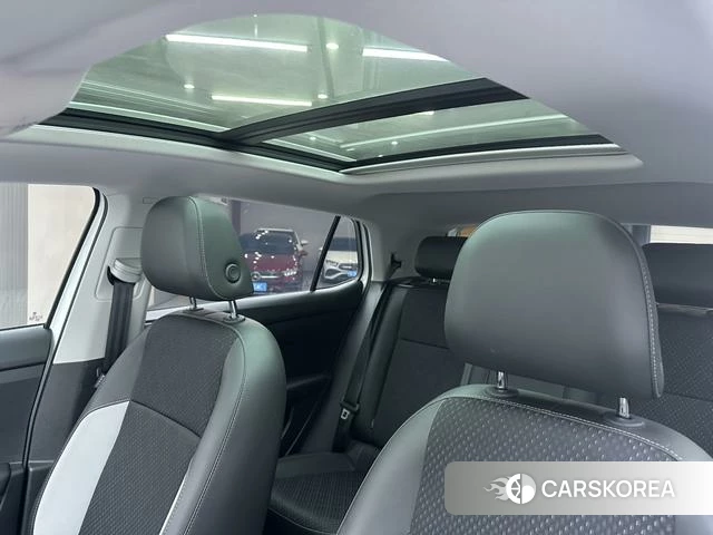 Volkswagen Exploring the shadow id 4313549 из Китая 16
