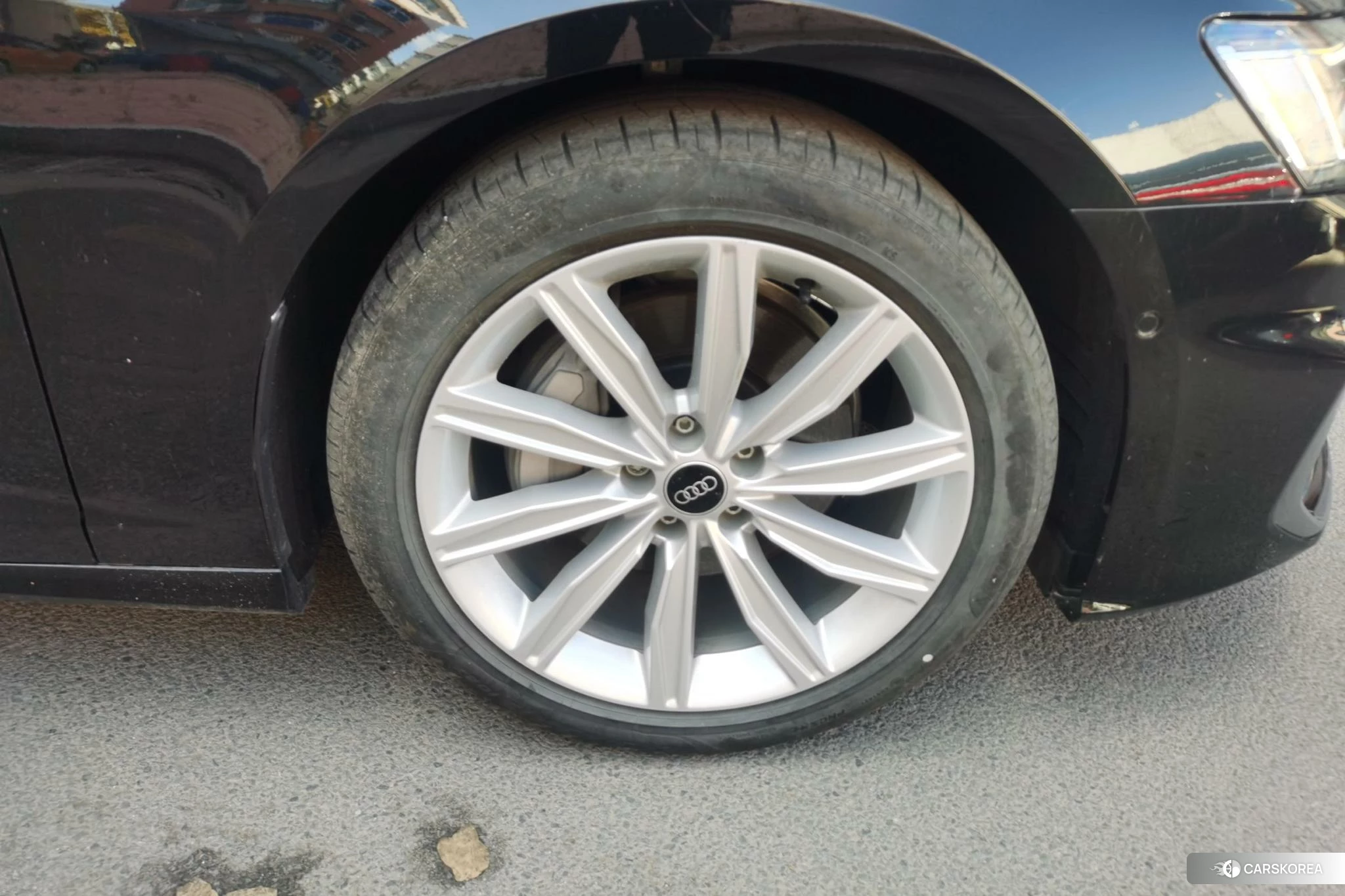 Audi A6L id 4437572 из Китая 10