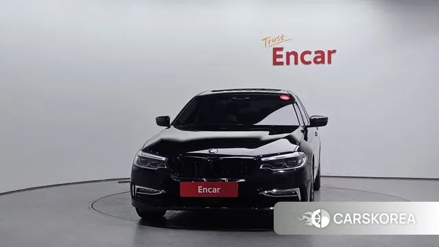 BMW 5 Series (G30) id 3198467 из Кореи 13