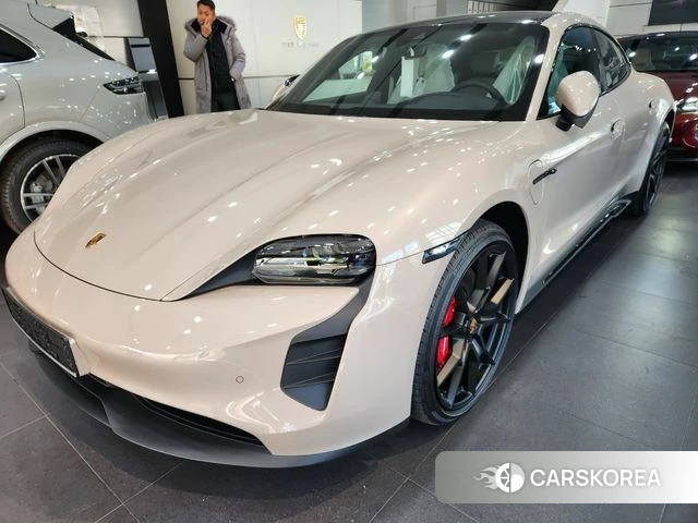 Porsche Taycan id 3811785 из Кореи 11