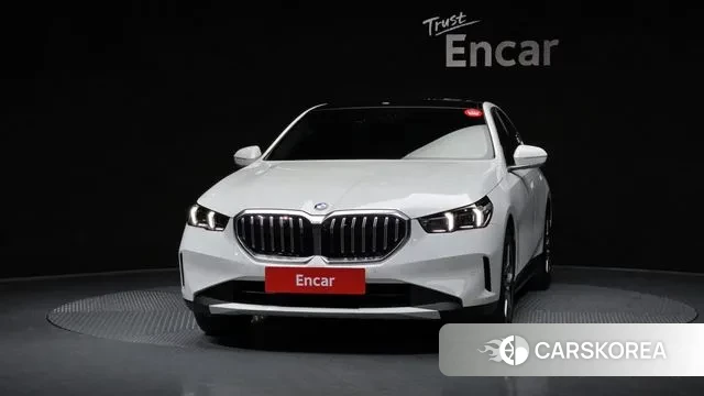 BMW 5 Series (G60) id 3610084 из Кореи 13