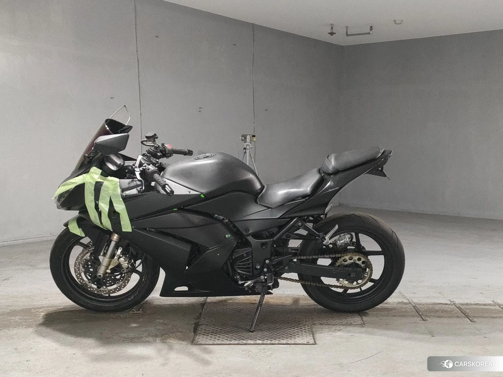 Kawasaki NINJA 250R 2011 из Японии, фото 4