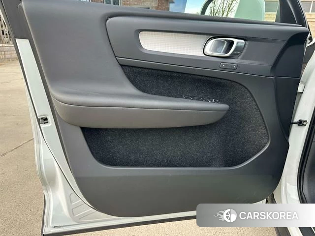 Volvo XC40 id 4208572 из Китая 21