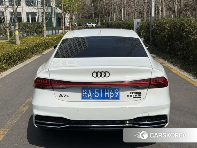 Audi A7L 2023 Белый из Китая, фото 3