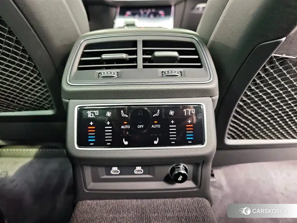 Audi A6L id 4538683 из Китая 10
