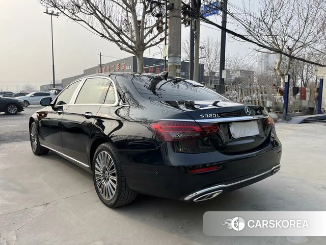 Mercedes-Benz E-class 2022 Черный из Китая, фото 3