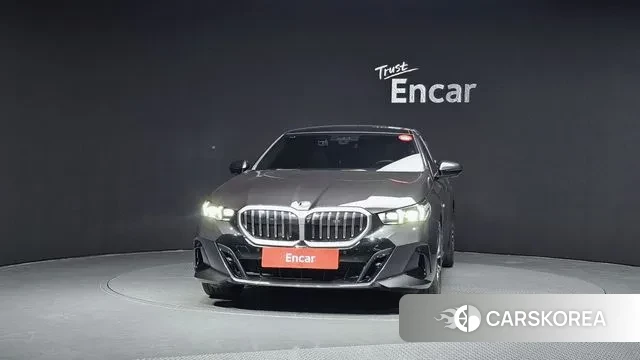 BMW 5 Series (G60) id 3739568 из Кореи 13