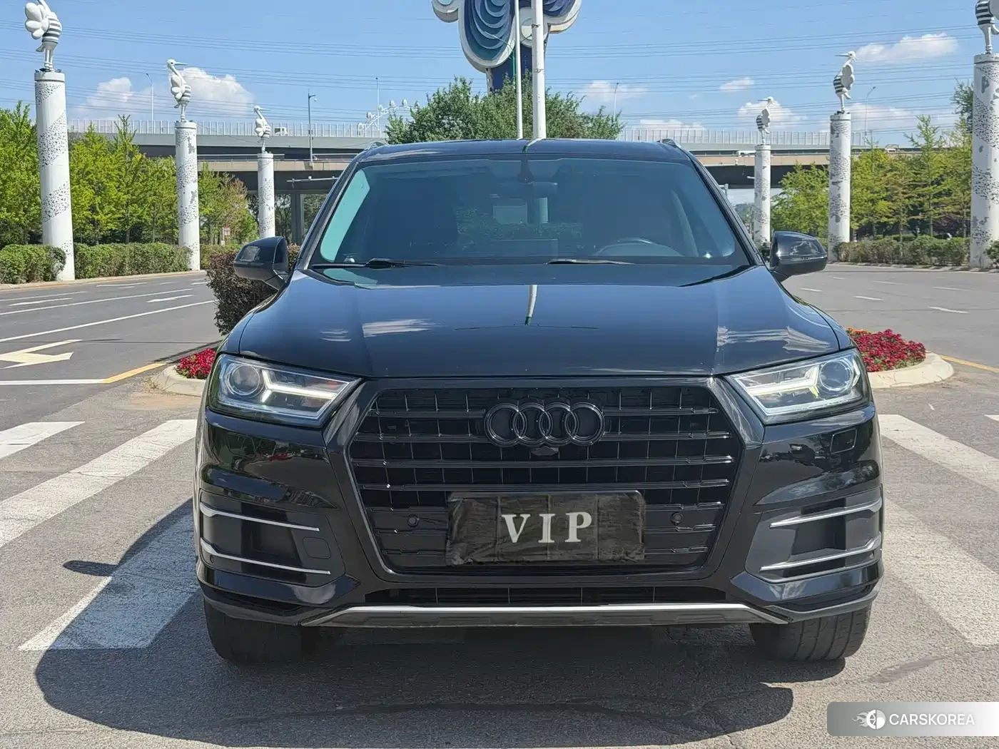 Audi Q7 2020 Черный из Китая, фото 3