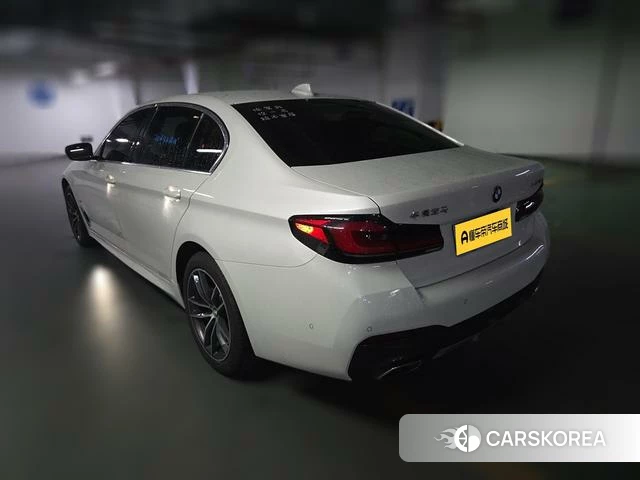 BMW 5 series 2023 Белый из Китая, фото 3