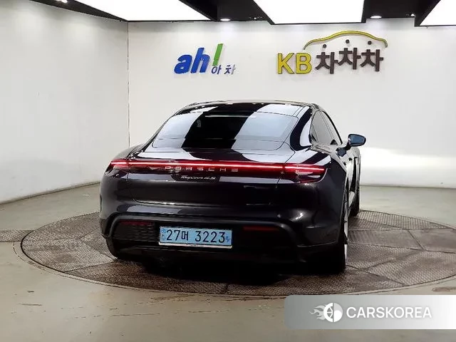 Porsche Taycan id 3328931 из Кореи 13