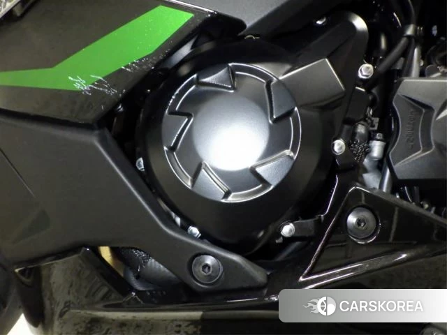 Engine photo