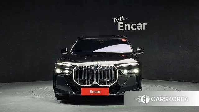 BMW 7 Series (G70) id 3792816 из Кореи 13