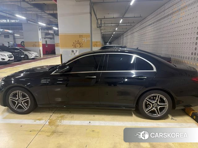 Mercedes-Benz E-Class W213 2022 Черный из Кореи, фото 3