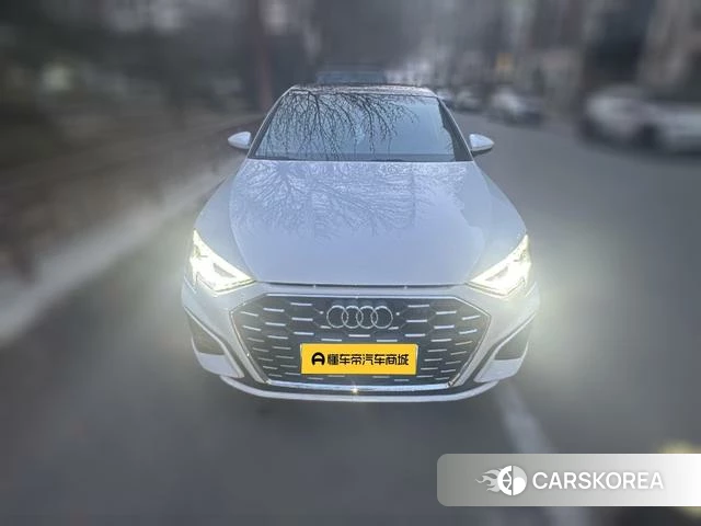 Audi A3 2023 Белый из Китая, фото 3