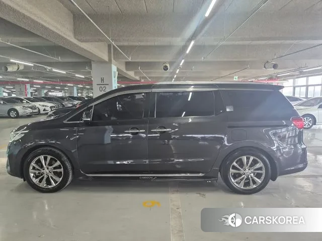Kia The New Carnival id 2997441 из Кореи 10