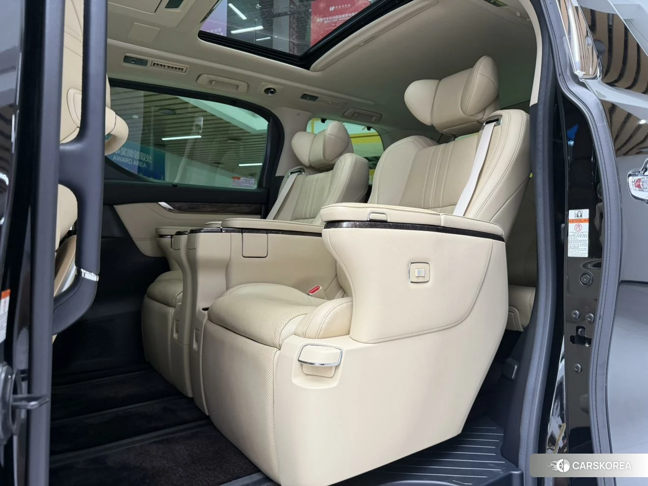 Toyota Elfa id 4455123 из Китая 21