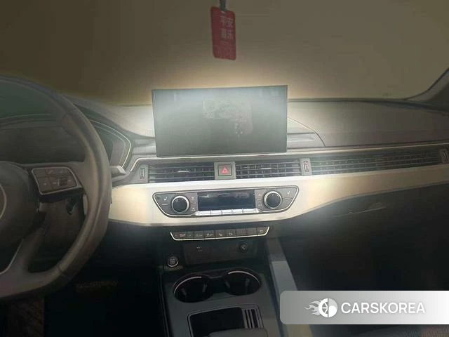 Audi A4L id 4298276 из Китая 11